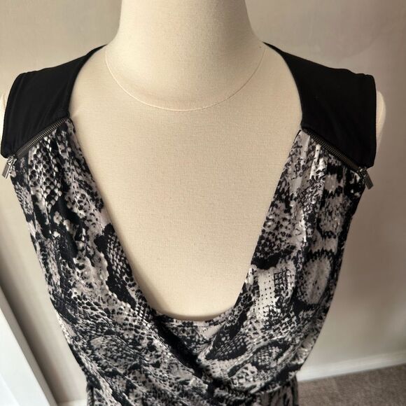 BCBGmaxazria Dress Snake Reptile Print size Large - Picture 2 of 8